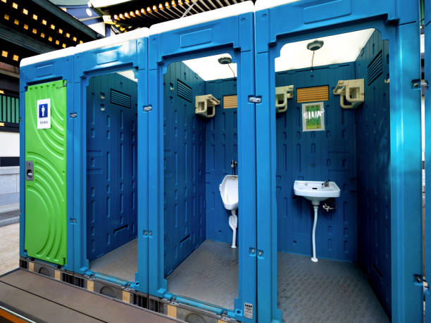 Best Portable bathroom rental  in Marshalltown, IA